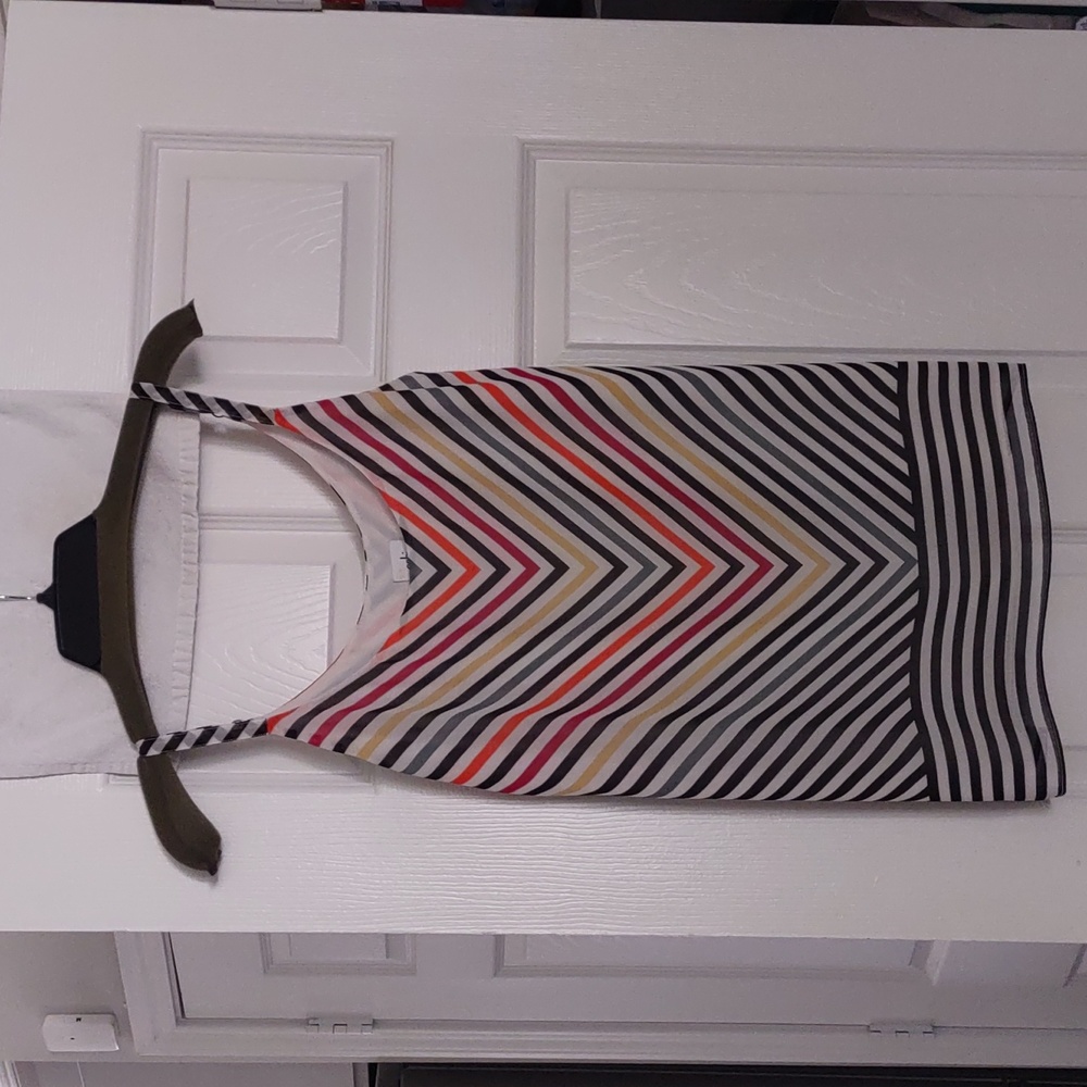 cabi#5043 Linea Rainbow Chevron Tank small